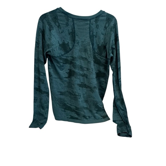 Lululemon Teal Camouflage Long Sleeve Shirt - Picture 2 of 6